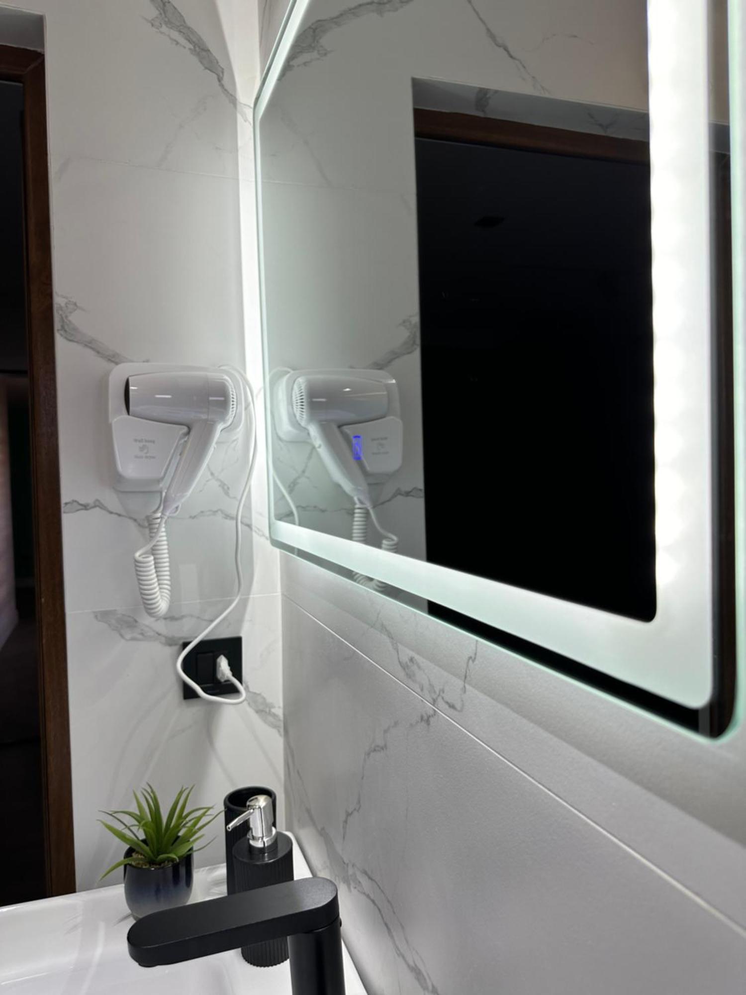 Hotel Europa Prishtina Priştine Dış mekan fotoğraf