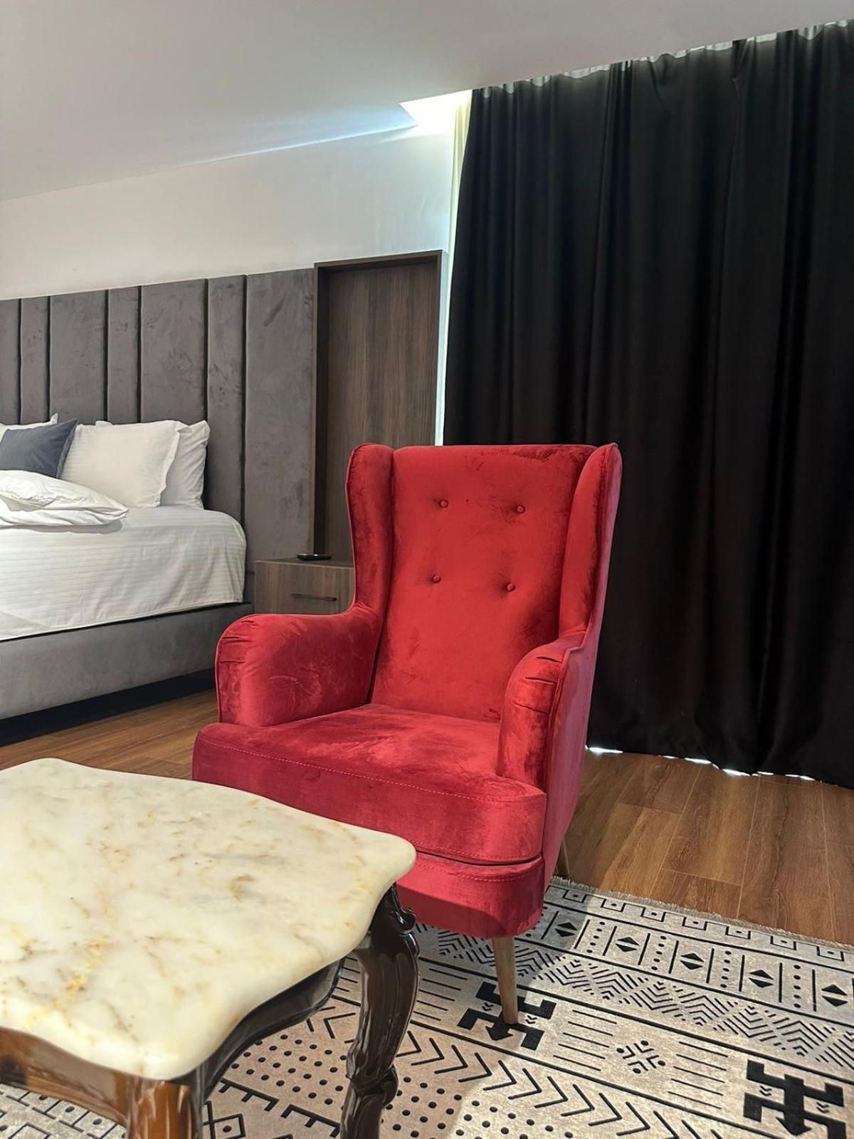 Hotel Europa Prishtina Priştine Dış mekan fotoğraf