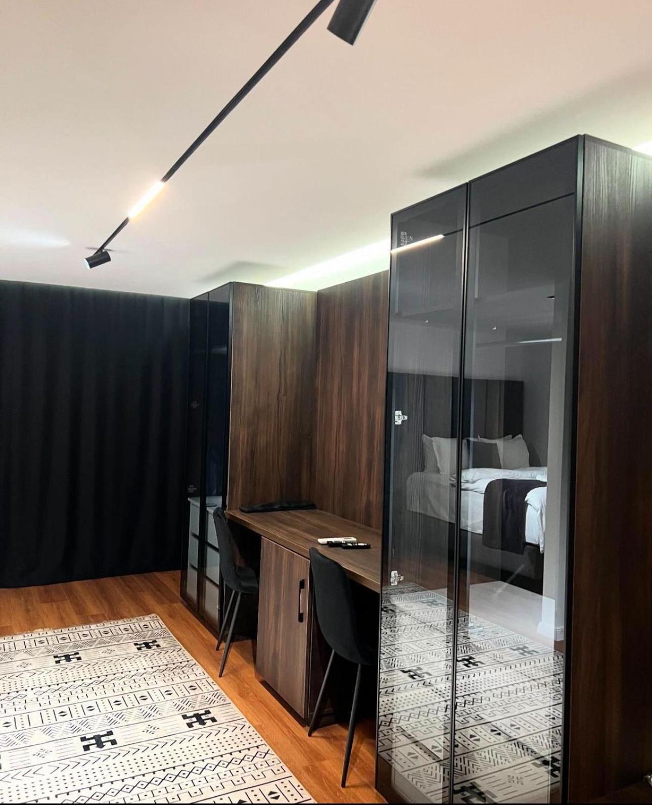 Hotel Europa Prishtina Priştine Dış mekan fotoğraf
