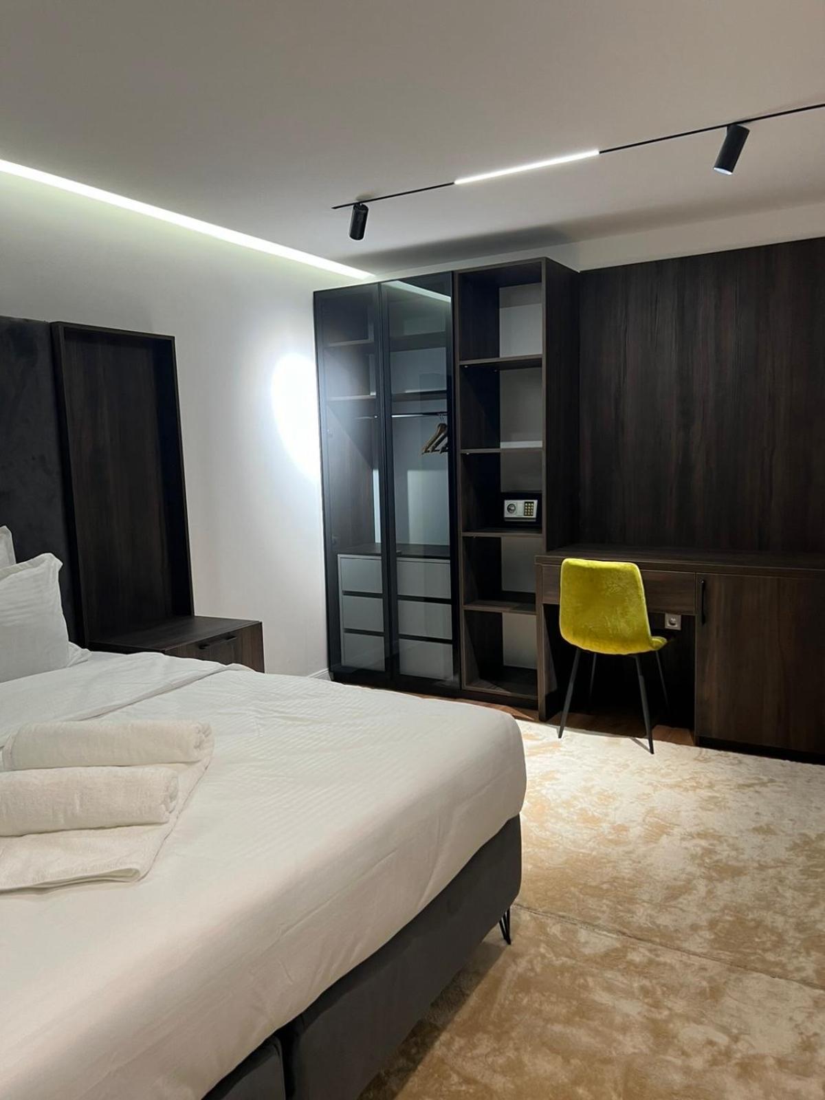 Hotel Europa Prishtina Priştine Dış mekan fotoğraf
