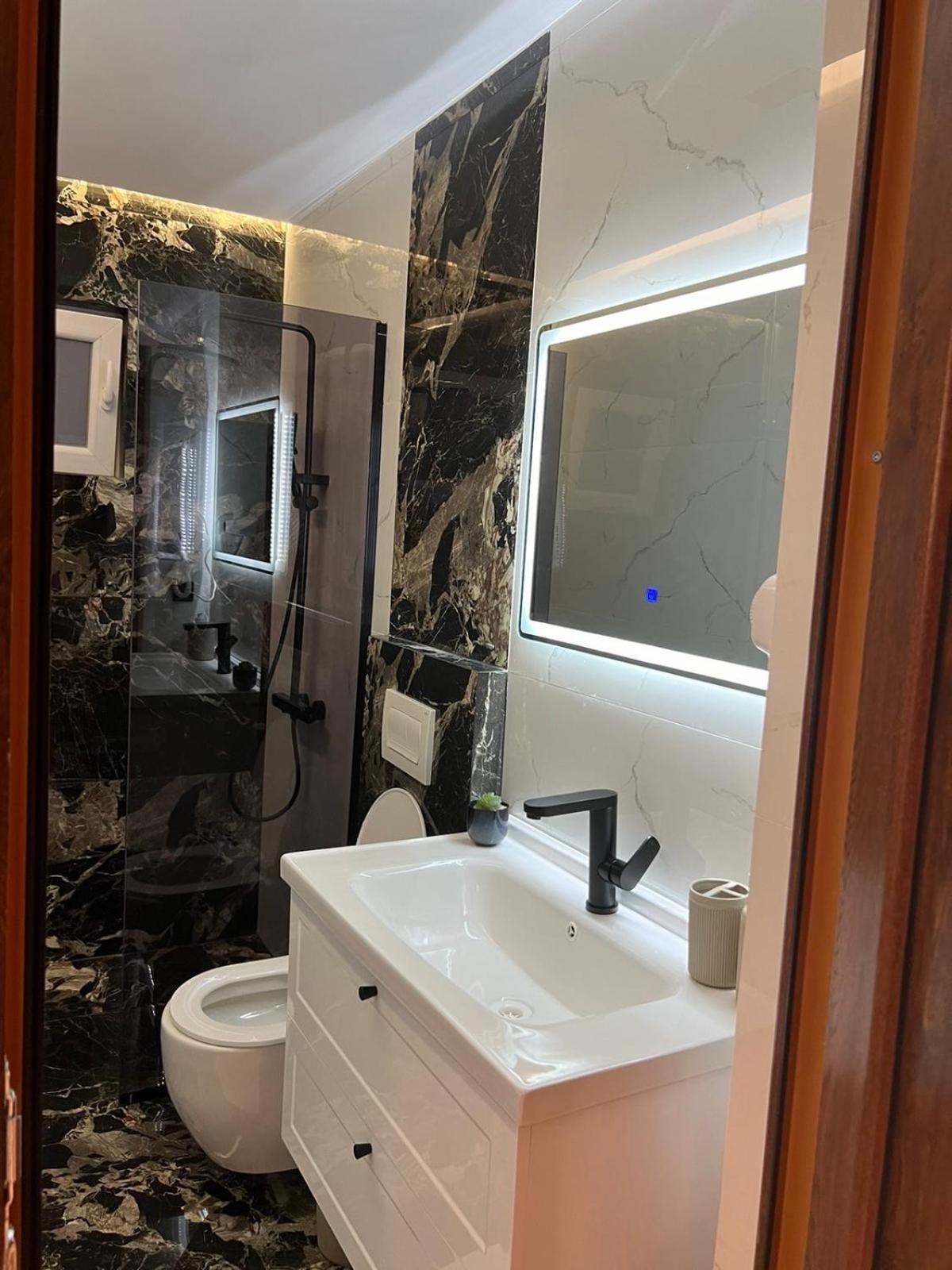Hotel Europa Prishtina Priştine Dış mekan fotoğraf