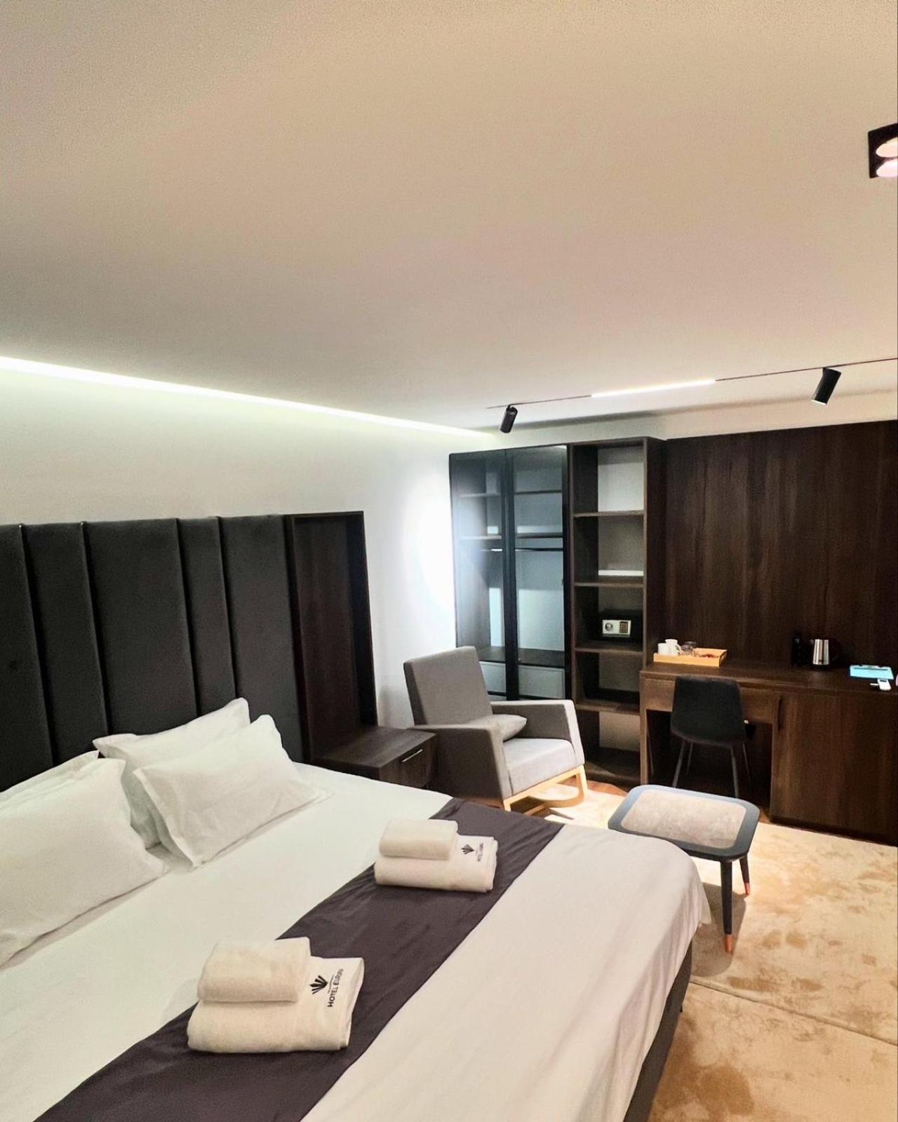 Hotel Europa Prishtina Priştine Dış mekan fotoğraf