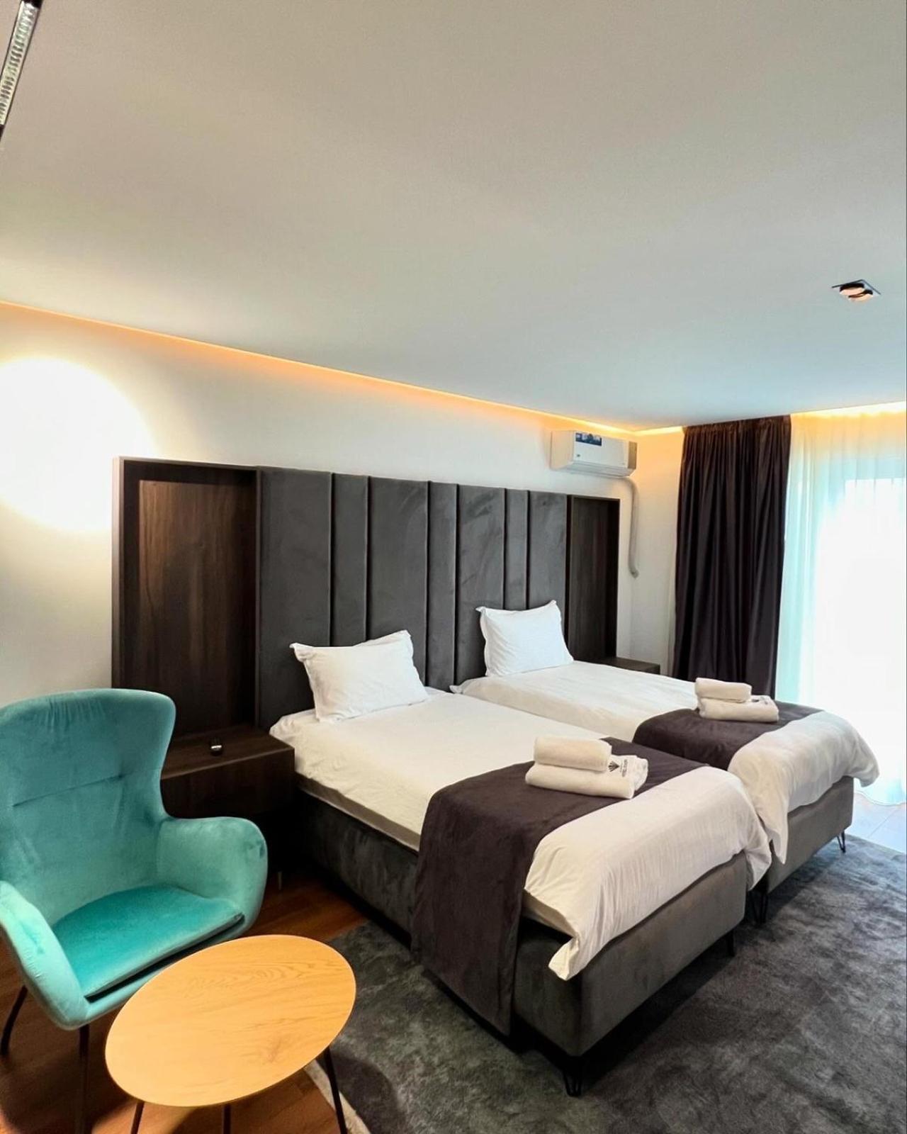 Hotel Europa Prishtina Priştine Dış mekan fotoğraf