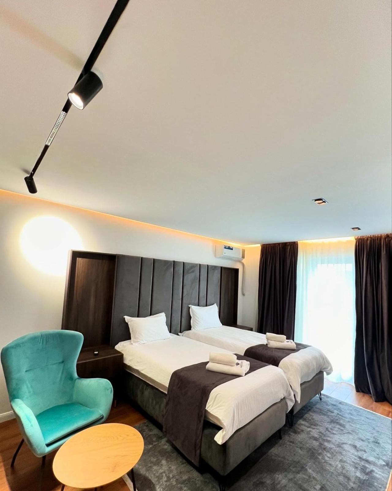 Hotel Europa Prishtina Priştine Dış mekan fotoğraf